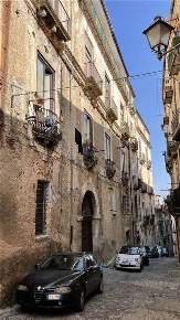 Foto Appartamento in via Padolisi 9, Cosenza Centro Storico di 180 m²