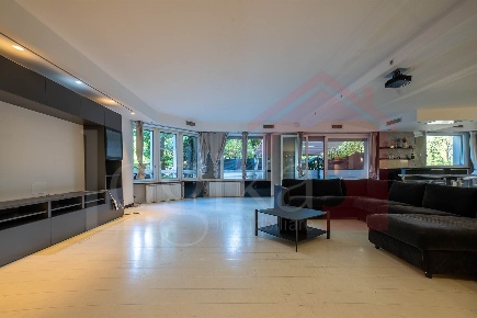 Foto Appartamento in Via Fetonte 12, Milano San Siro di 302 m² in vendita