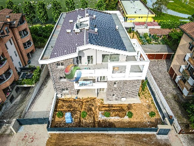 Foto Appartamento in via cilea, Cinisello Balsamo di 160 m² con 4 locali