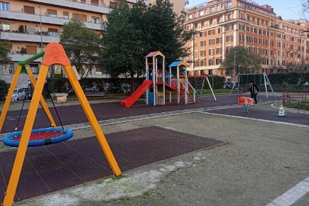 Foto Appartamento in piazza prati degli strozzi, Roma di 75 m² con 3 locali