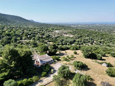 Foto Villa unifamiliare a Monopoli di 186 m² con 4 locali in vendita