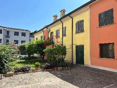 Foto Appartamento a Nogara Centro di 115 m² con 4 locali in vendita