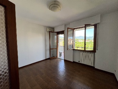 Foto Appartamento a Pistoia Collegigliato di 105 m² con 6 locali in vendita