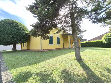 Foto Villa unifamiliare in Via Valletta 29, Casalmaggiore Roncadello
