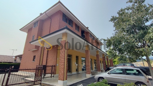 Foto Locale commerciale in via Vitrani, Villarbasse di 70 m² con 3 locali