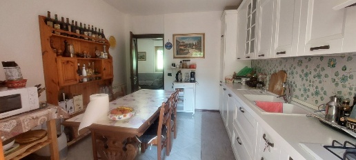 Foto Appartamento a Pontassieve Montebonello di 100 m² con 5 locali