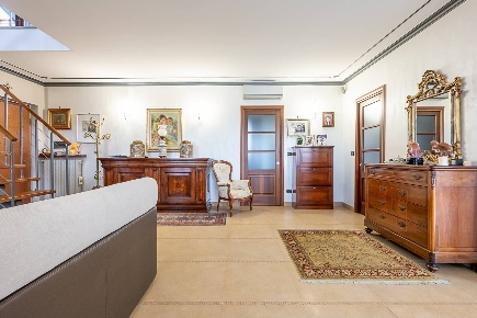 Foto Appartamento in Strada Revigliasco, Moncalieri di 160 m² con 6 locali