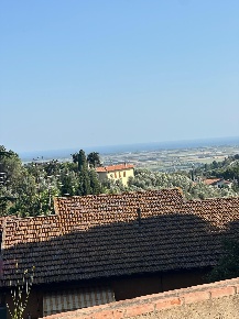 Foto Appartamento a Campiglia Marittima Centro di 85 m² con 4 locali