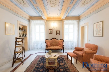 Foto Appartamento a Massa Centro di 280 m² con 6 locali in affitto