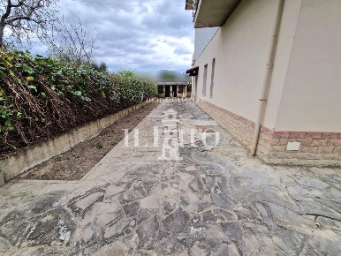 Foto Appartamento a Campi Bisenzio San Giusto, San Cresci di 134 m²