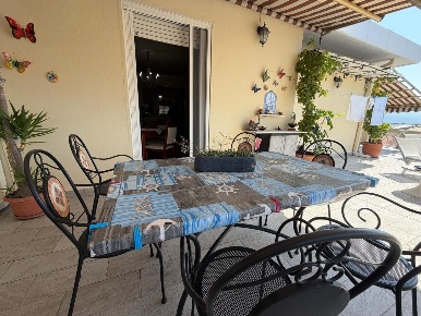 Foto Attico a Carrara Avenza di 110 m² con 5 locali in vendita
