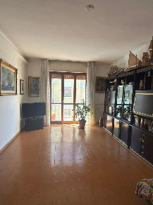Foto Appartamento a Carrara Marina di Carrara di 100 m² con 4 locali