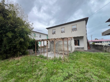 Foto Villa bifamiliare a Rosignano Marittimo Rosignano Solvay di 200 m²
