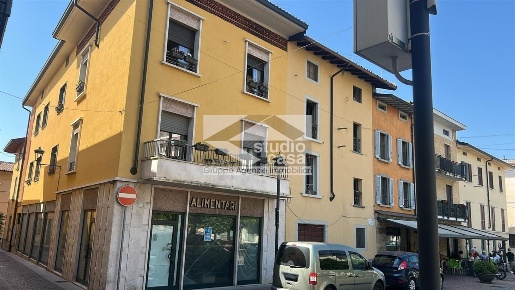 Foto Negozio a Verdello di 165 m² con 3 locali in vendita