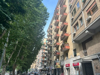Foto Appartamento in Via Nomentana Nuova, Roma Città Giardino di 83 m²