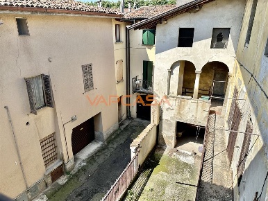 Foto Casa indipendente in VIA TADINI, Romano di Lombardia Centro di 452 m²