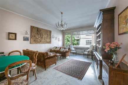 Foto Appartamento in Via Gerolamo Belloni, Roma di 130 m² con 4 locali