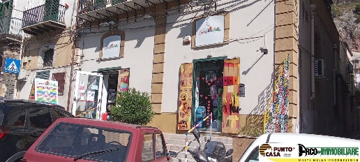 Foto Negozio in Corso Calatafimi, Palermo Poggio Ridente di 125 m²
