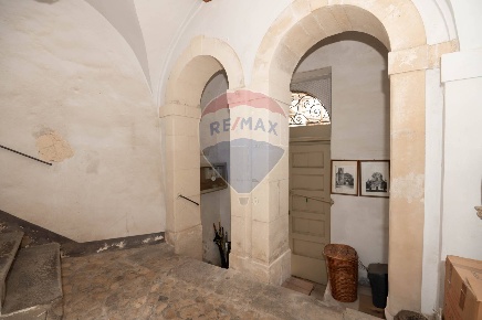 Foto Appartamento in Via Celso 2, Modica di 152 m² con 6 locali in vendita