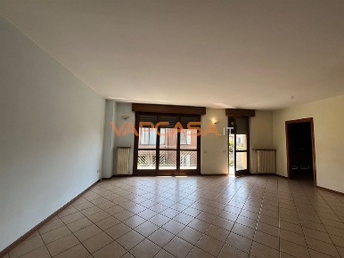 Foto Appartamento in via oberdan, Azzano San Paolo di 145 m² con 4 locali