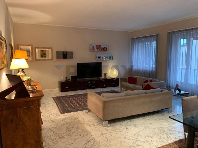 Foto Appartamento in Via Cavagna Sangiuliani, Pavia Centro Storico