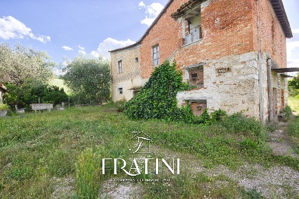 Foto Rustico in Contrada Colle Cervinara, Folignano di 240 m² con 7 locali
