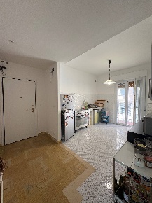 Foto Appartamento in Via Ventotene, Genova Lagaccio di 100 m² con 6 locali
