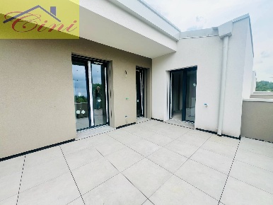 Foto Villa unifamiliare in VIA CAVOLTO, Monguzzo di 215 m² con 4 locali