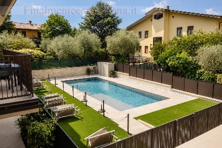 Foto Appartamento in Vicolo Casara 15, Lazise Centro di 90 m² con 3 locali