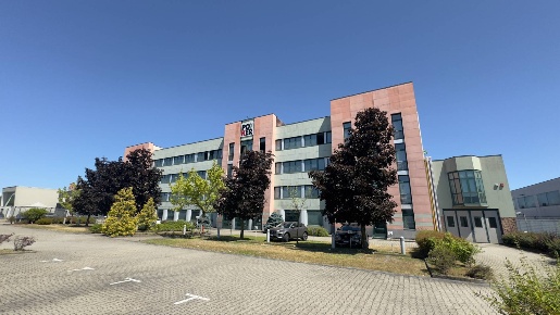 Foto Ufficio in Strada della Merla, Settimo Torinese di 1000 m² in vendita