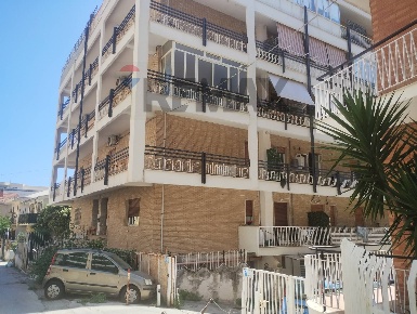 Foto Appartamento in Ronco Secondo di Via Filisto 21, Siracusa di 111 m²
