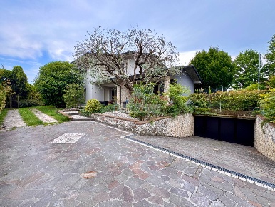 Foto Casa indipendente in VIA PALLADIO, Brendola Vò di 338 m² con 10 locali