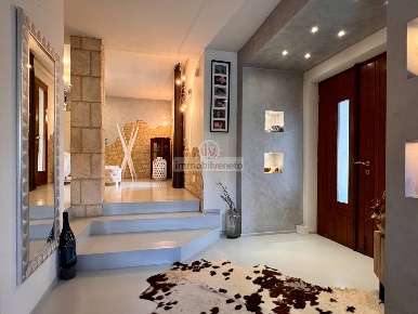 Foto Casa indipendente in VIA PALLADIO, Brendola Vò di 338 m² con 10 locali