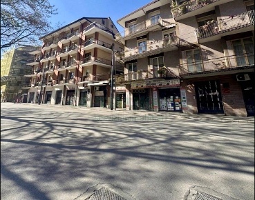 Foto Locale commerciale in Via Circumvallazione, Avellino di 257 m²