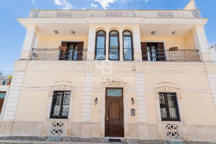Foto Casa indipendente in Via del Progresso 3, Adelfia di 430 m² in vendita