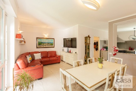 Foto Appartamento in via de amicis 21, Vedano Olona Centro di 110 m²