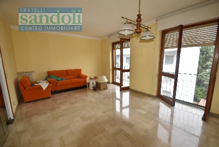 Foto Appartamento in Via Tripoli, Vercelli Semicentro di 110 m² in vendita