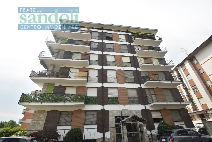 Foto Appartamento in Via Tripoli, Vercelli Semicentro di 110 m² in vendita