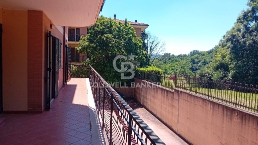 Foto Appartamento in via condotti 219, Sutri di 105 m² con 5 locali