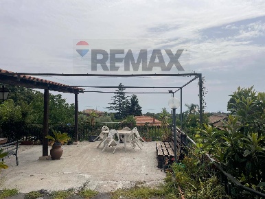 Foto Casa indipendente in via Scacchiere, Zafferana Etnea Centro di 40 m²