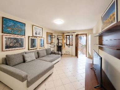 Foto Case semi ndipendenti a Ala di 165 m² con 8 locali in vendita