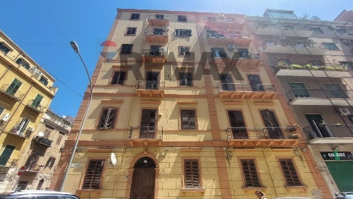 Foto Appartamento in Via Alessio Narbone 34, Palermo Zisa di 130 m²