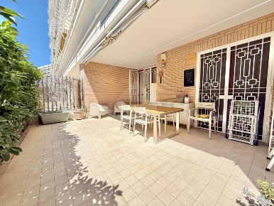 Foto Appartamento in Via Riva Ligure, Roma di 55 m² con 2 locali in affitto