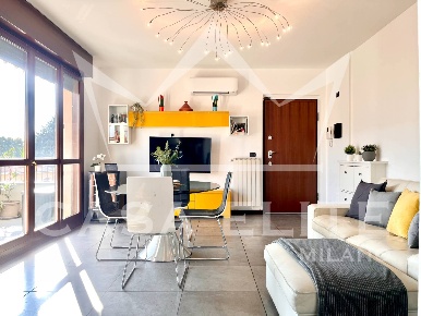 Foto Appartamento in via Dalmazia 18, Magenta Centro di 141 m² con 5 locali