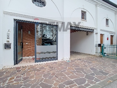 Foto Locale commerciale in via Roma 7, Limena Centro di 113 m² in affitto