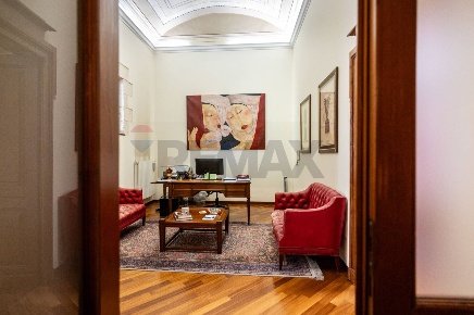 Foto Appartamento a Sassari Centro Storico di 100 m² con 4 locali