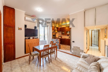 Foto Appartamento a Roma Ostiense di 75 m² con 2 locali in vendita