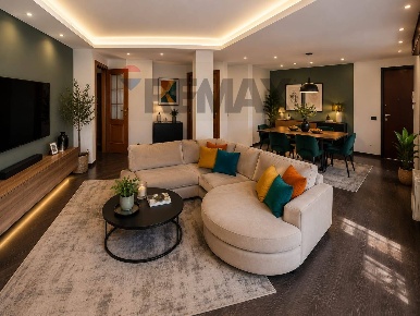 Foto Appartamento in Via Torquato Tasso 15, Solaro Centro di 120 m²