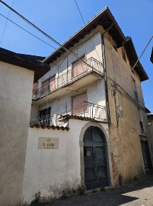 Foto Case semi ndipendenti in Via San Rocco 1, Valbrona Maisano di 260 m²