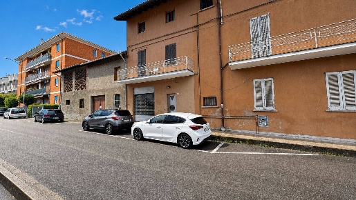 Foto Negozio in Via Brianza 2, Roncello di 36 m² con 2 locali in affitto
